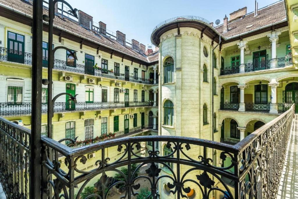 Hi-Bp Elizabeth Apartment In The Heart Of Budapest Exterior photo